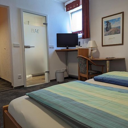 Zum Schwarzen Baeren Hotel Vohenstrauss Bagian luar foto