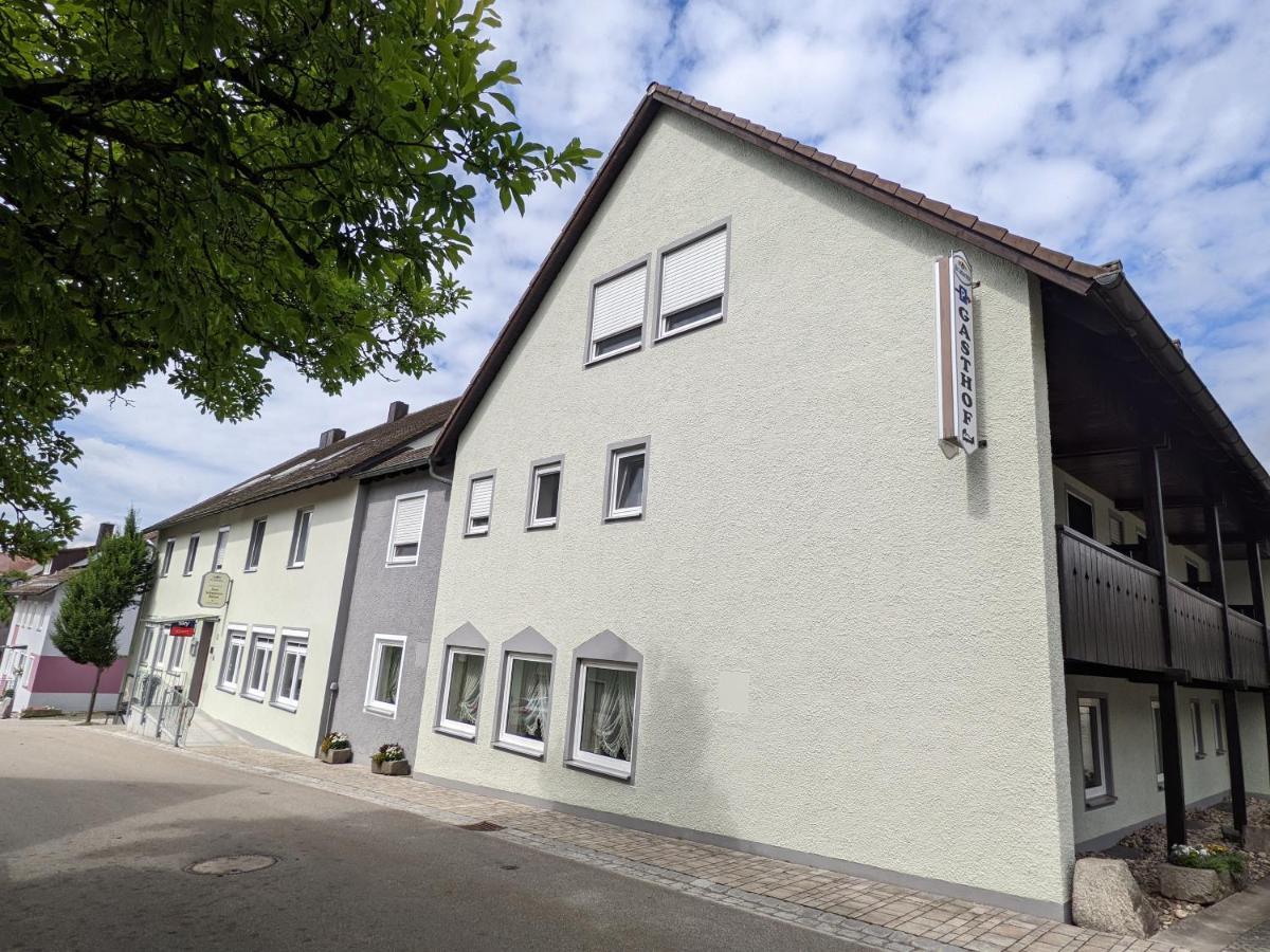 Zum Schwarzen Baeren Hotel Vohenstrauss Bagian luar foto