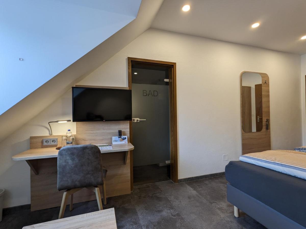 Zum Schwarzen Baeren Hotel Vohenstrauss Bagian luar foto