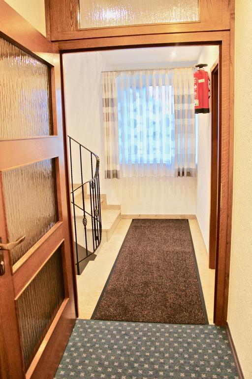 Zum Schwarzen Baeren Hotel Vohenstrauss Bagian luar foto